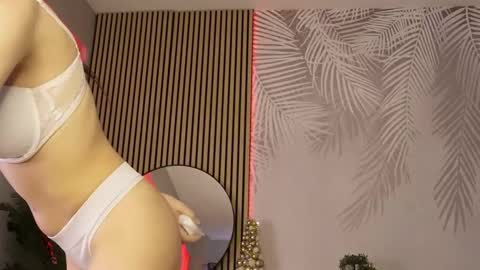 Kim online show from February 3, 1:27 pm