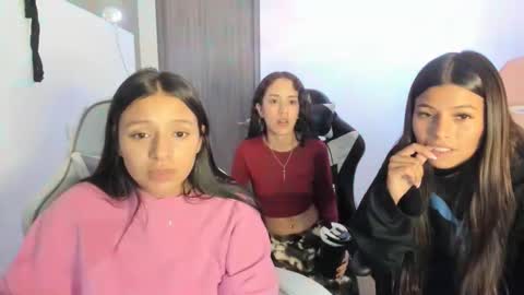 kimmi online show from February 12, 11:28 pm