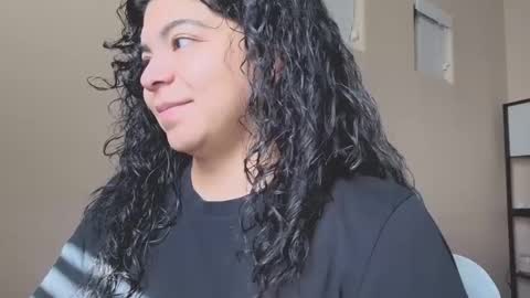 Kimmi online show from March 2, 6:24 pm