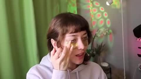 Snapshot of kina_ka chatting on October 14, 8:39 am kina_ka online show from October 14, 8:39 am