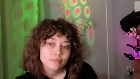 Snapshot of kina_ka chatting on October 6, 12:11 pm kina_ka online show from October 6, 12:11 pm