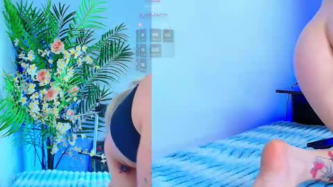 Snapshot of kinky_karo chatting on September 30, 1:33 am online show from September 30, 1:33 am