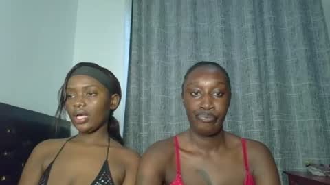kinky_leila online show from June 14, 5:19 am