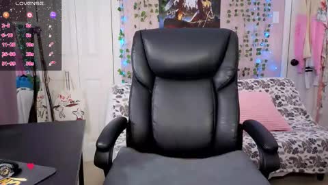 Kira21 13 online show from December 2, 1:40 am