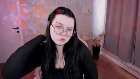 kira online show from March 21, 1:10 am