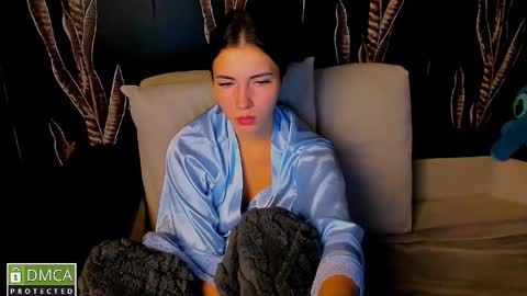 Snapshot of kira_moon_1 chatting on October 20, 8:34 pm Kira online show from October 20, 8:34 pm