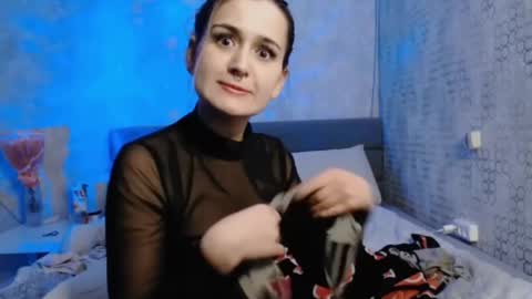 Snapshot of kira_yammy chatting on March 1, 10:21 pm Kira  follow me  online show from March 1, 10:21 pm