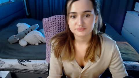 Snapshot of kira_yammy chatting on December 11, 10:16 pm Kira  follow me  online show from December 11, 10:16 pm