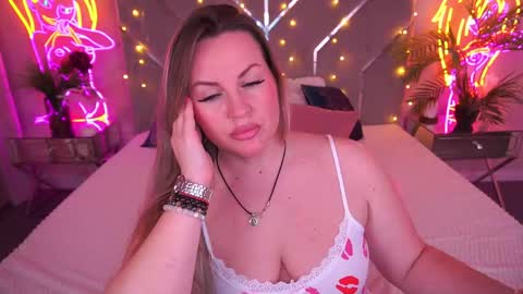 Kira online show from April 16, 9:36 pm