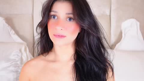 kira online show from December 15, 6:59 pm