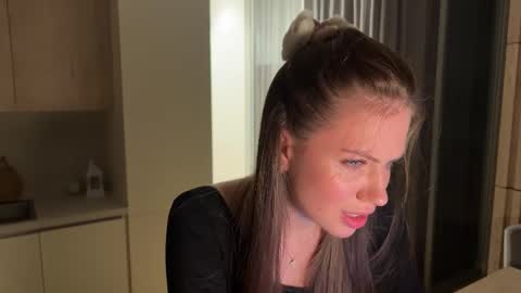 Kira online show from October 8, 4:11 pm