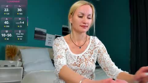 KiraSun online show from October 15, 12:19 pm