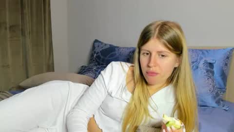 Kira online show from December 1, 7:16 pm