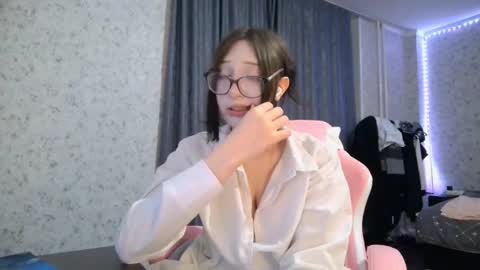 Snapshot of kirstievelasco chatting on September 15, 6:15 pm Nicole online show from September 15, 6:15 pm