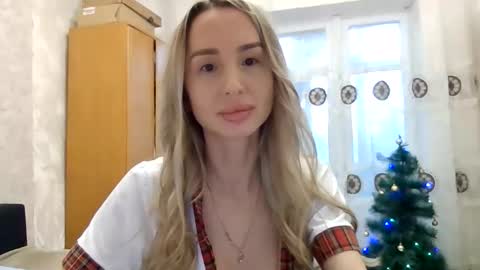 kissandbelle online show from December 14, 10:43 am