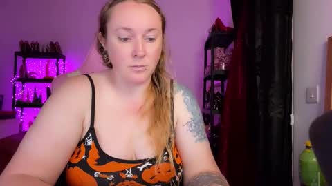 kissica online show from October 30, 7:04 pm