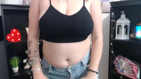 Snapshot of kissleoxx chatting on October 14, 2:41 pm kissleoxx online show from October 14, 2:41 pm