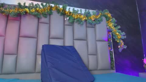 BELLA FLAME online show from December 1, 7:27 pm