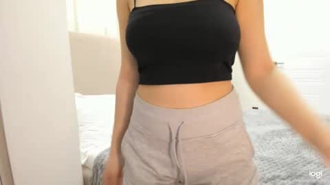 Rae online show from April 7, 5:37 pm