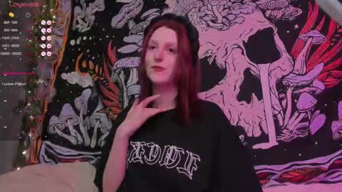 Kissthasky online show from December 15, 3:17 pm