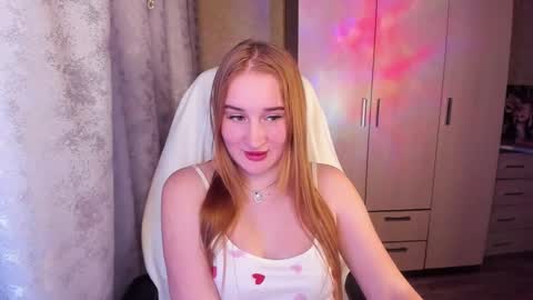 Snapshot of kitten_sun chatting on March 2, 11:52 am kitten_sun online show from March 2, 11:52 am