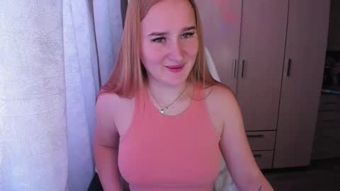 Snapshot of kitten_sun chatting on February 21, 6:18 am kitten_sun online show from February 21, 6:18 am