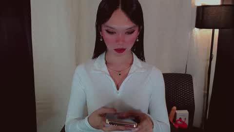 Snapshot of kitteylovesyou chatting on October 14, 12:46 am KITTY online show from October 14, 12:46 am