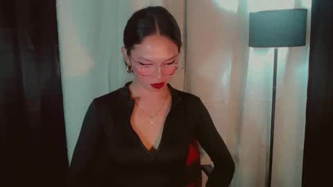 Snapshot of kitteylovesyou chatting on September 29, 5:34 am KITTY online show from September 29, 5:34 am