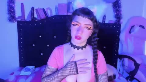 kitty__chs online show from February 7, 12:53 pm