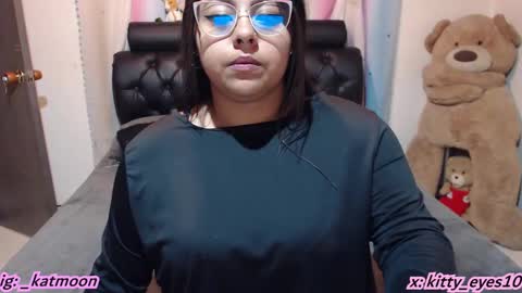 kitty online show from December 10, 11:30 pm