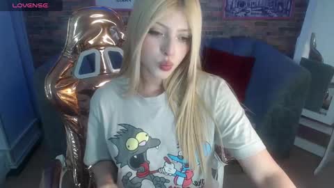 kitty_fox_b online show from February 24, 10:47 pm