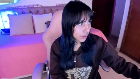 Kitty online show from November 9, 5:53 pm