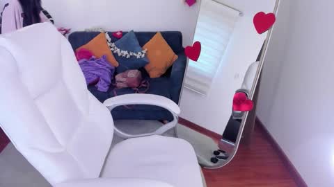 Kitty online show from February 16, 8:30 pm