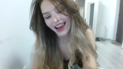 Kitty online show from April 25, 6:27 pm