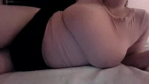 Snapshot of kittykatt133 chatting on December 27, 11:10 pm Kitty Katt online show from December 27, 11:10 pm