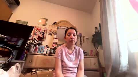 Snapshot of kittyluvx chatting on February 15, 3:17 pm kittyluvx online show from February 15, 3:17 pm