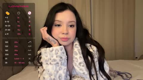 mia online show from December 13, 6:53 am