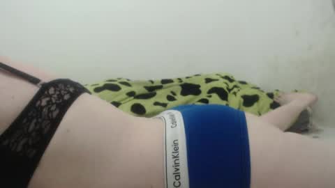 kittywhiteass online show from February 1, 7:57 am