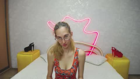 Snapshot of klaryevans chatting on September 20, 4:44 am Klary online show from September 20, 4:44 am