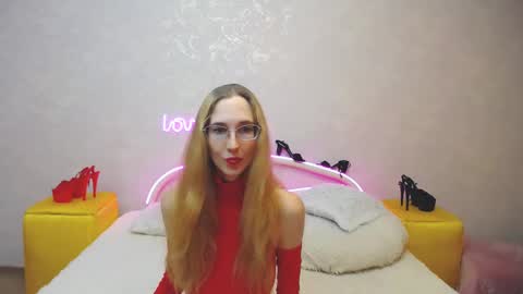 Snapshot of klaryevans chatting on March 4, 1:17 pm Klary online show from March 4, 1:17 pm