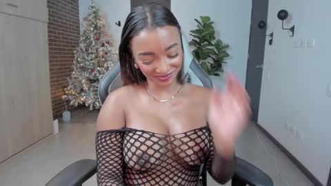 Snapshot of kleogold_1 chatting on December 22, 12:39 am Christina online show from December 22, 12:39 am