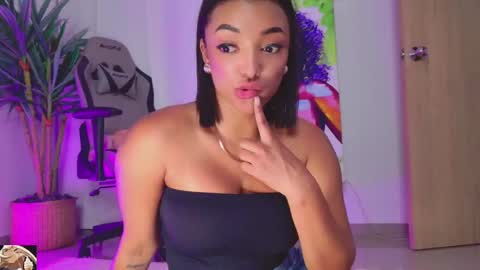 Snapshot of kleogold_1 chatting on September 21, 5:17 am Christina online show from September 21, 5:17 am