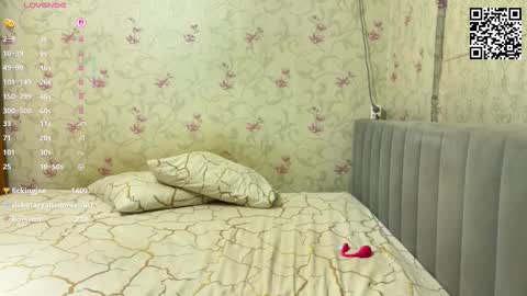 Louise and Mark online show from October 10, 5:29 pm