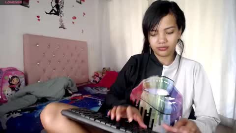 Valen online show from February 17, 2:28 pm