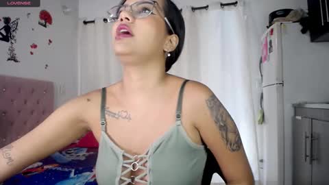 Valen online show from March 4, 6:50 pm