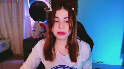 YINI online show from October 19, 3:08 am