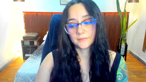 Kora Shadow online show from December 4, 8:31 pm