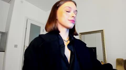 kossie_ online show from October 22, 5:40 pm