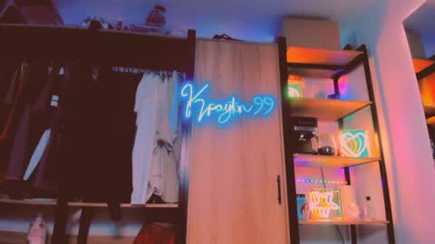 Khloe online show from April 4, 2:43 am