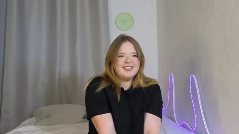 kris_big_assmom online show from April 1, 12:28 pm